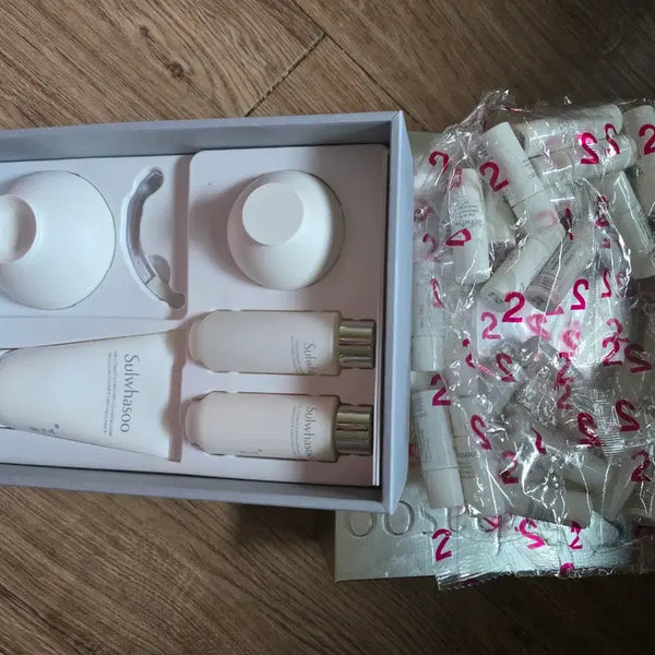 [BUNJANG] Sulwhasoo Concentrated Ginseng Renewing Eye Cream Set / 설화수 진설아이크림 기획세트 스킨 로션같이드림
