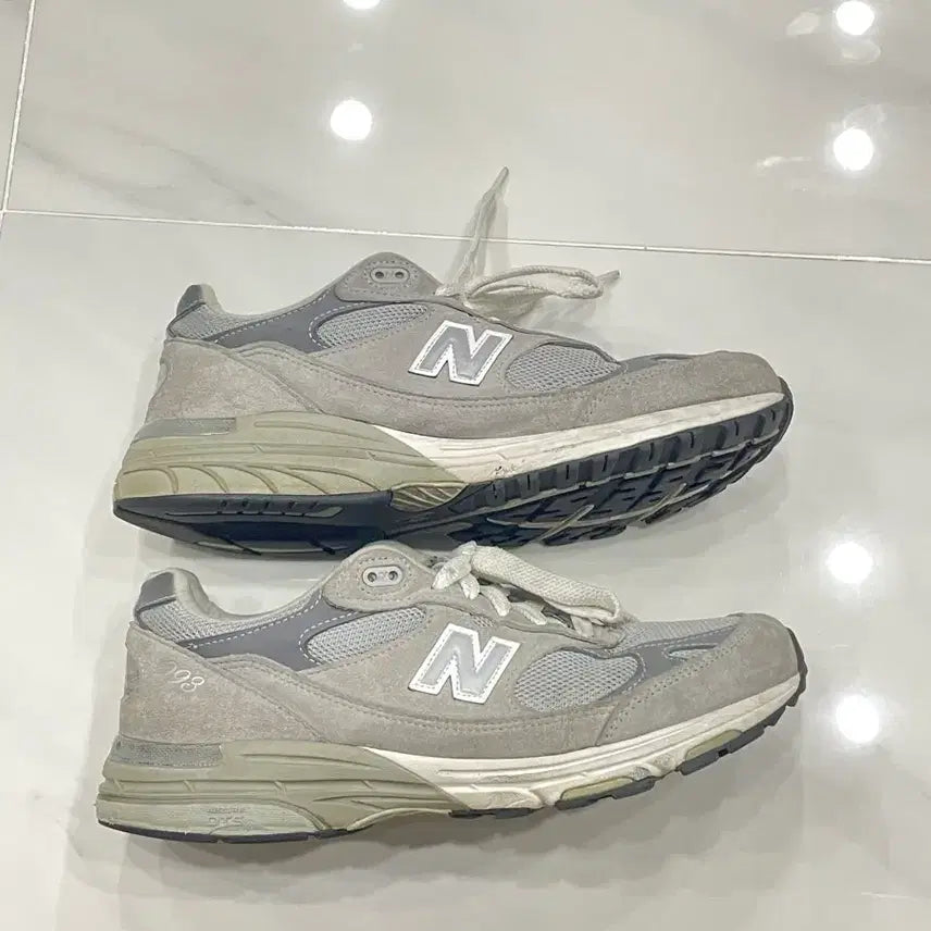 [BUNJANG] New Balance 993 Sneakers / 뉴발란스 993 (280)