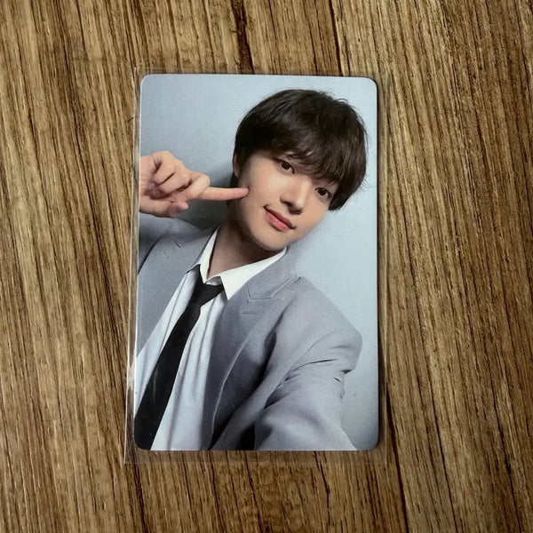 [BUNJANG] ENHYPEN NI-KI Howling: We Lucky Draw Photocard / 앤팀 의주 howling: we 이즈위 폴라 포카 양도 판매
