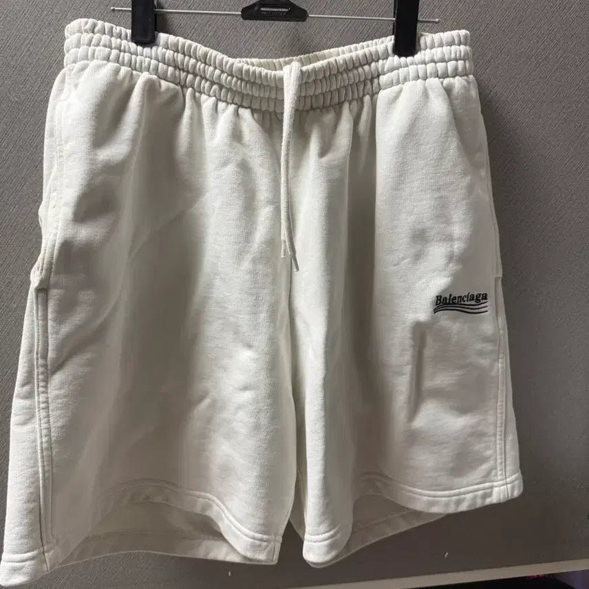 [BUNJANG] Balenciaga Logo Shorts White / 발렌시아가 반바지
