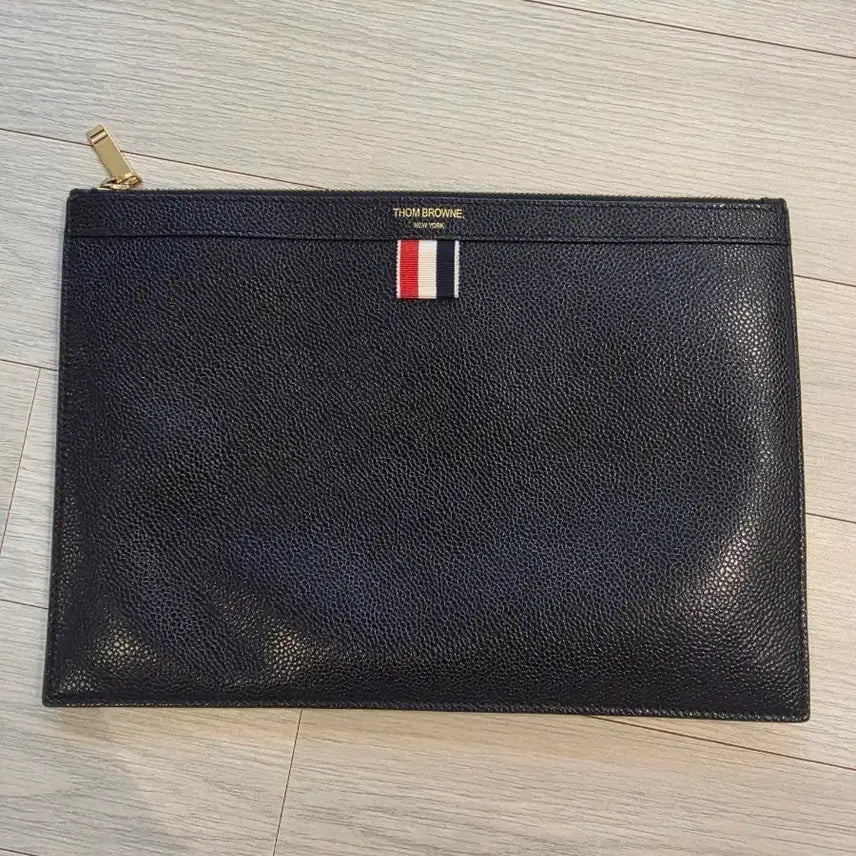 [BUNJANG] Thom Browne Leather Tricolor Stripe Clutch Bag / 톰브라운 레더 삼선 클러치백