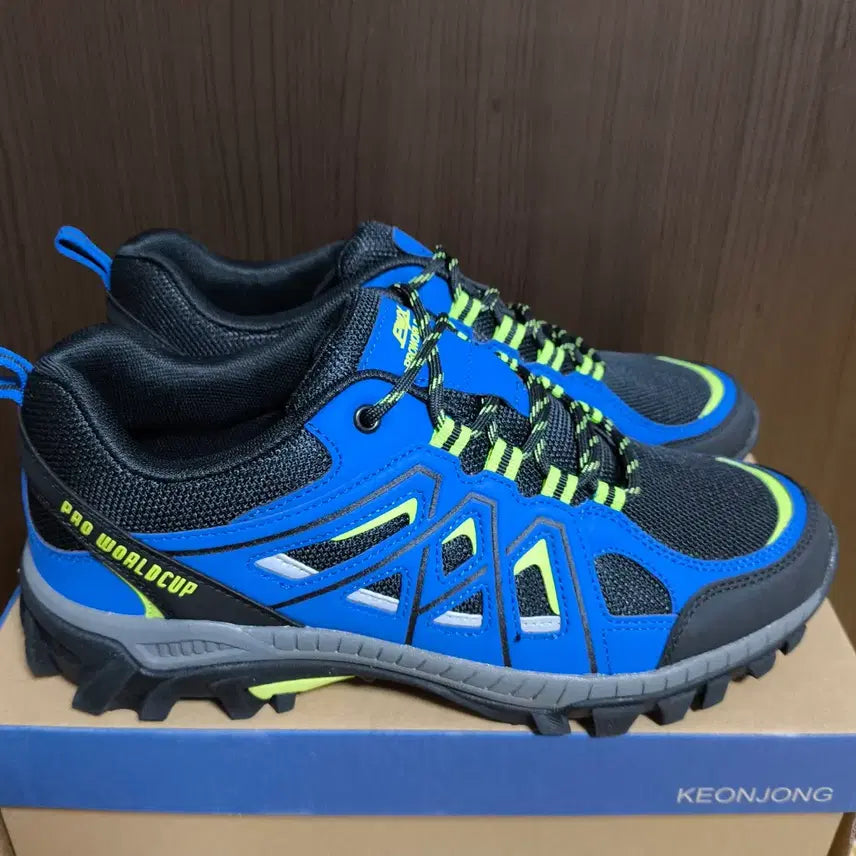 [BUNJANG] Pro-Worldcup Mesh Breathable Trekking Shoes / (새상품)270사이즈 메쉬 통기성 트레킹화 등산화 운동화 프로월드컵