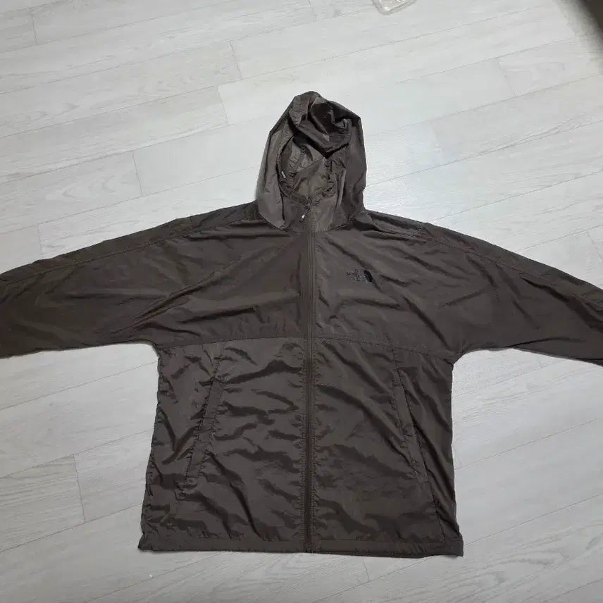 [BUNJANG] The North Face 25SS Lightweight Functional Windbreaker Jacket / 노스페이스 초경량 바람막이 자켓 100