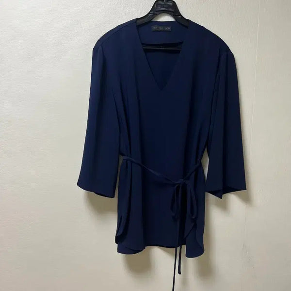 [BUNJANG] ORNE Navy Belt Blouse / 오르 네이비 벨트 블라우스 55-66