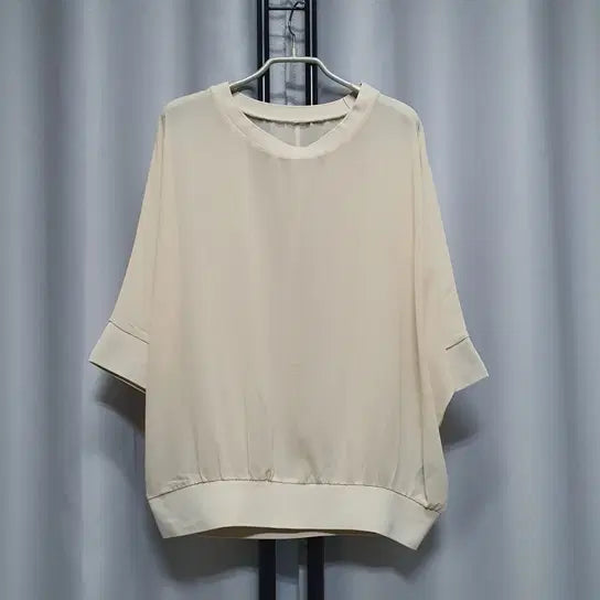 [BUNJANG] Raglan See-through Batwing Blouse / 나그랑 시스루 스킨 가오리 블라우스