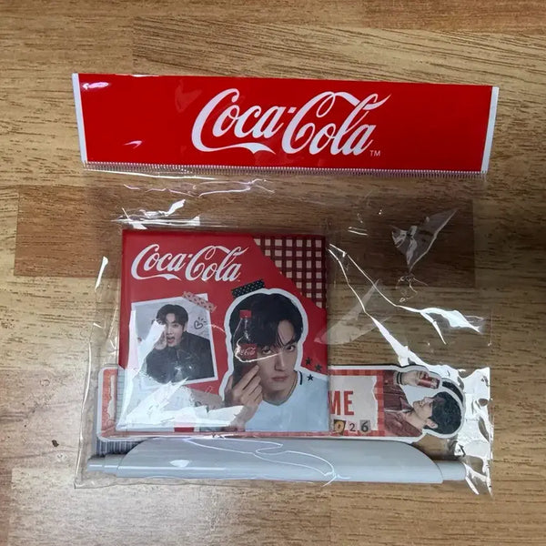 [BUNJANG] BTS V Stationery Set (Sealed) / 미개봉)방탄소년단 BTS 뷔 코카콜라 문구세트