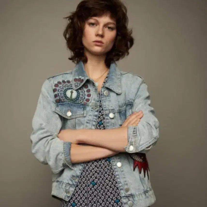 [BUNJANG] Maje Embroidered Peacock Denim Jacket - Size 36 / 마쥬  여성 공작새 자수 대님자켓-36사이즈