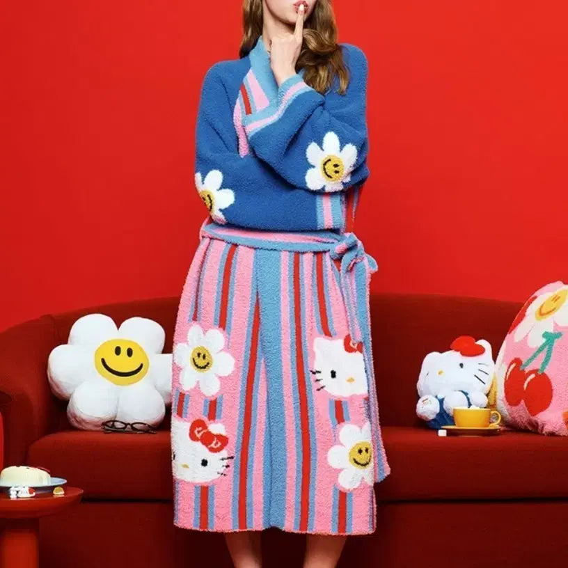 [BUNJANG] Wiggle Wiggle Kitty Lounge Robe / 위글위글 키티 라운지로브