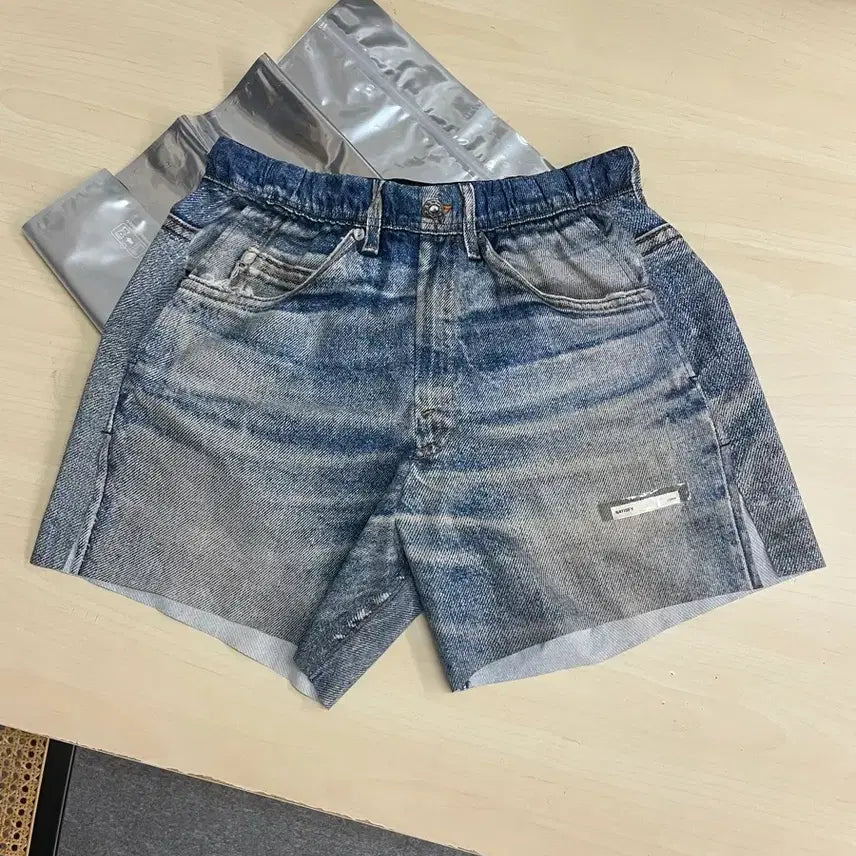 [BUNJANG] Satisfy Digital Denim S / 새티스파이 satisfy 디지털데님 s
