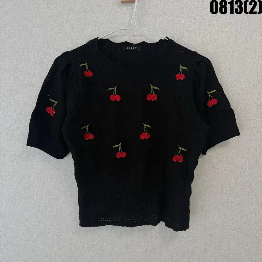 [BUNJANG] CRAZY CHERRY Embroidery Knit / 클라이지 체리 자수 니트