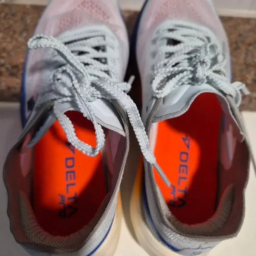 [BUNJANG] Descente EXP V3 Running Shoes Size 235 / 데상트 EXP V3 러닝화 235사이즈