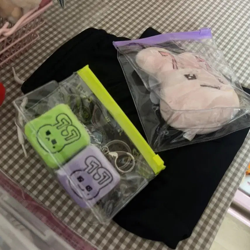 [BUNJANG] IU UAENA Kit Keychain Set (2 Types, Sealed) / 아이유 유애나 키트 키링 2종 미개봉