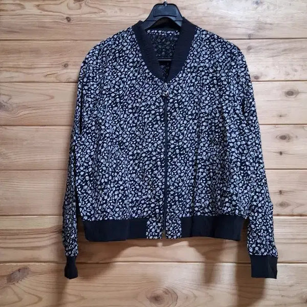[BUNJANG] Dot Pattern Windbreaker Bomber Jacket / 도트 패턴 바람막이 봄버 자켓