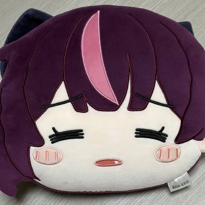 [BUNJANG] Isegye Idol Jururu Cushion / 이세계아이돌 주르르 쿠션