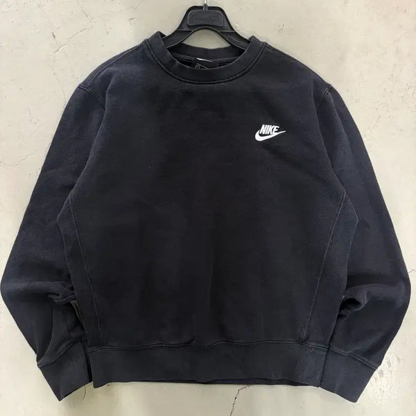 [BUNJANG] Nike Futura Sweatshirt (Size S) / 만원샵 나이키 퓨츄라 맨투맨 S