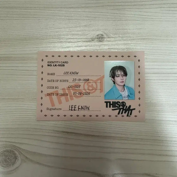 [BUNJANG] Stray Kids Lee Know D&D Fanshop Photocard / [빠른배송] 스키즈 리노 이리노 디스앤댓 팬즈 팬즈샵 포카 앨범 딧앤댓