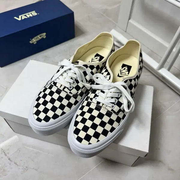 [BUNJANG] Vans Authentic Reissue '44 Checkerboard Sneakers (285) / (285 새상품) 반스 프리미엄 어센틱 리이슈 44 체커보드