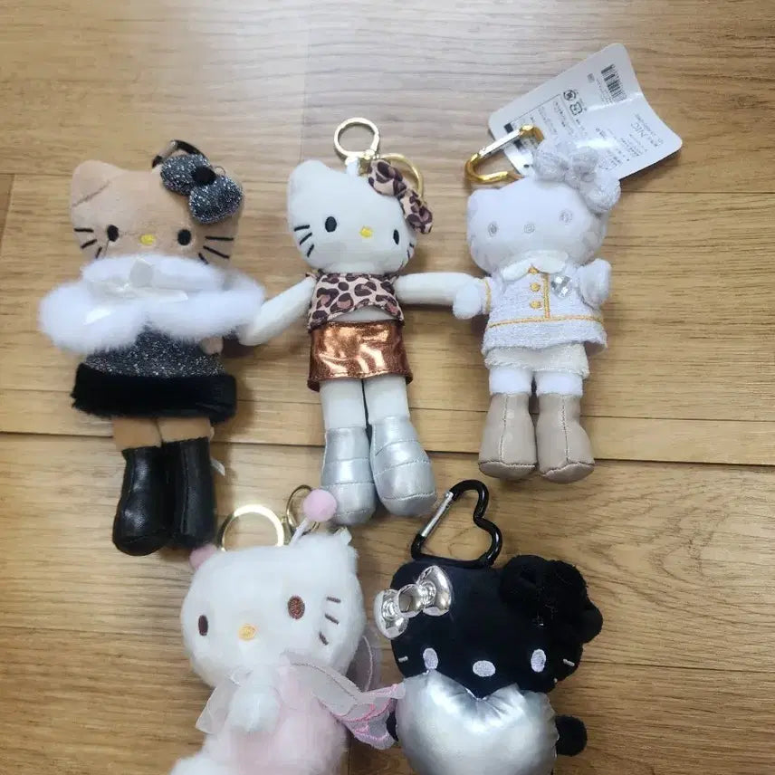 [BUNJANG] Hello Kitty Long-Legged Charm Set (5 Pieces) / 롱다리 헬로키티 키링 5종 세트