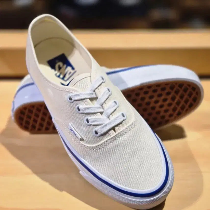 [BUNJANG] Vans Premium Authentic Reissue Sneakers (Size 285) / (285 새상품) 반스 프리미엄 어센틱 리이슈 44