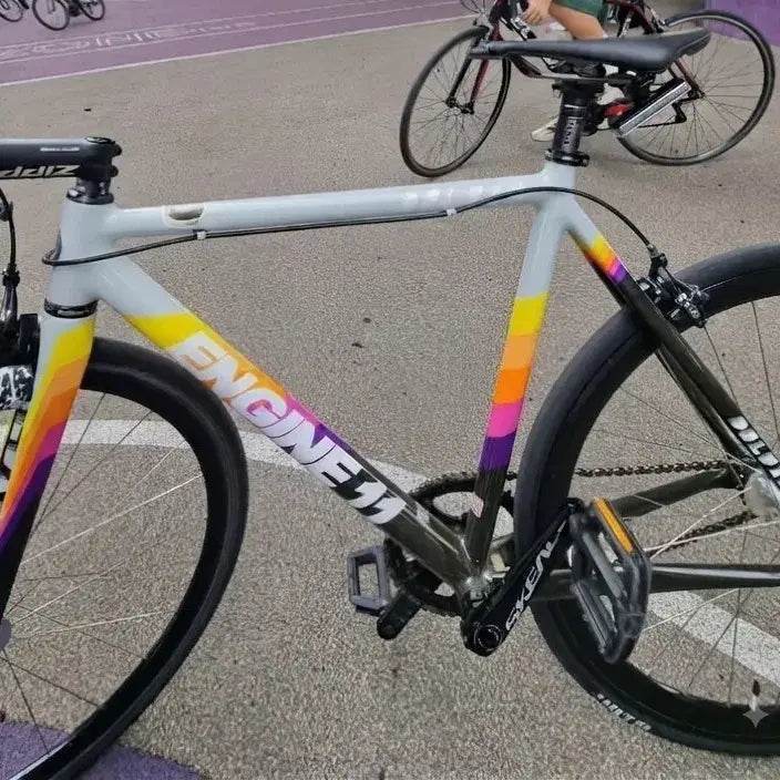 [BUNJANG] Engine 11 Deluxe M Track Bike / 엔진11 디럭스 M