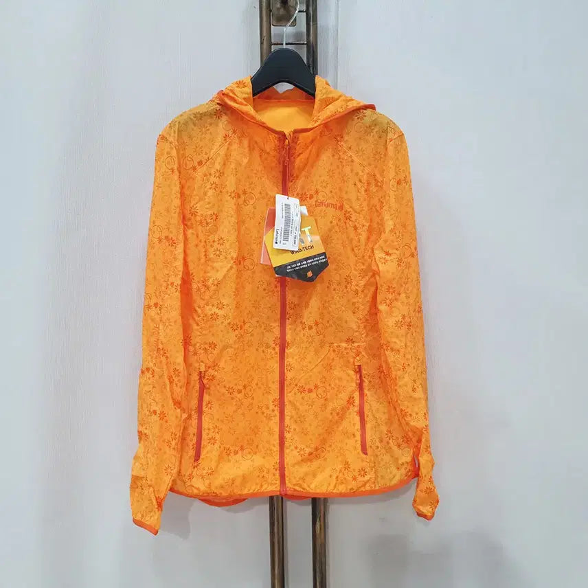 [BUNJANG] Lafuma Women's Lightweight Windbreaker Jacket / (kk70302)라푸마 여성 홑겹 바람막이 자켓 100(새제품)