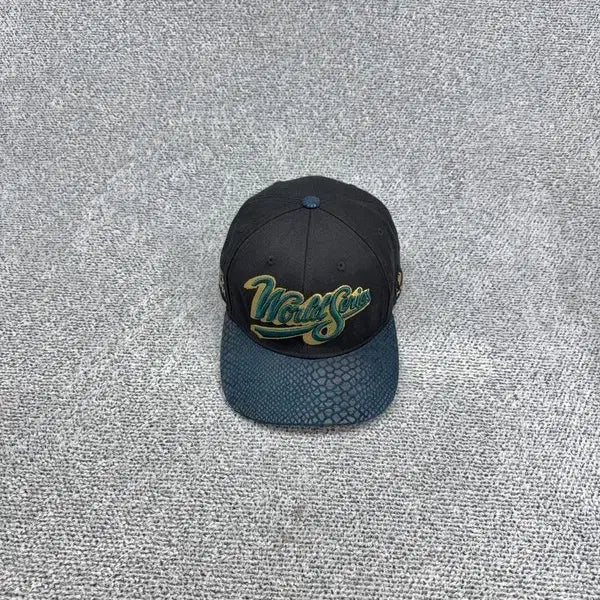 [BUNJANG] MLB Embroidered Snapback (Free Size) / 엠엘비 자수 스냅백 FREE SIZE