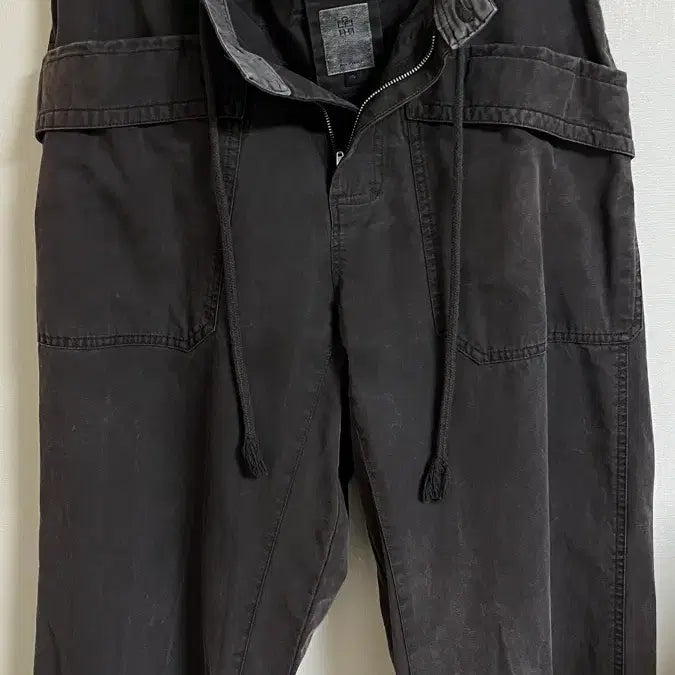 [BUNJANG] Politeru Para Pants Charcoal Size 4 / (4)폴리테루 파라 팬츠 차콜 4사이즈 판매