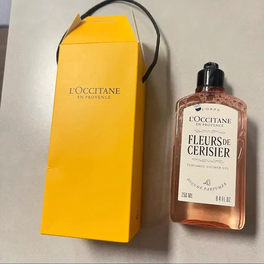 [BUNJANG] L'Occitane Cherry Blossom Shower Gel 250ml / (새상품)록시땅 체리블라썸 샤워젤 250ml