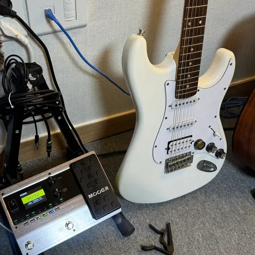 [BUNJANG] Electric Guitar Set (FE-190, GE150) / 일렉기타 세트(fe-190,ge150)
