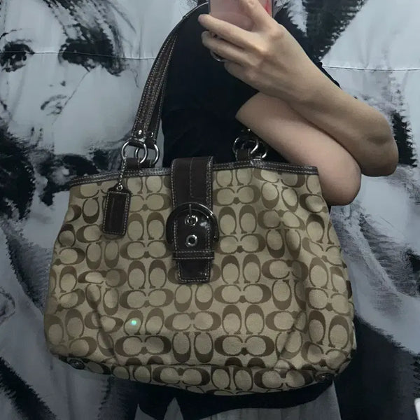 [BUNJANG] Coach Signature Canvas Shoulder Bag Brown / 코치 시그니처 캔버스 숄더백 브라운