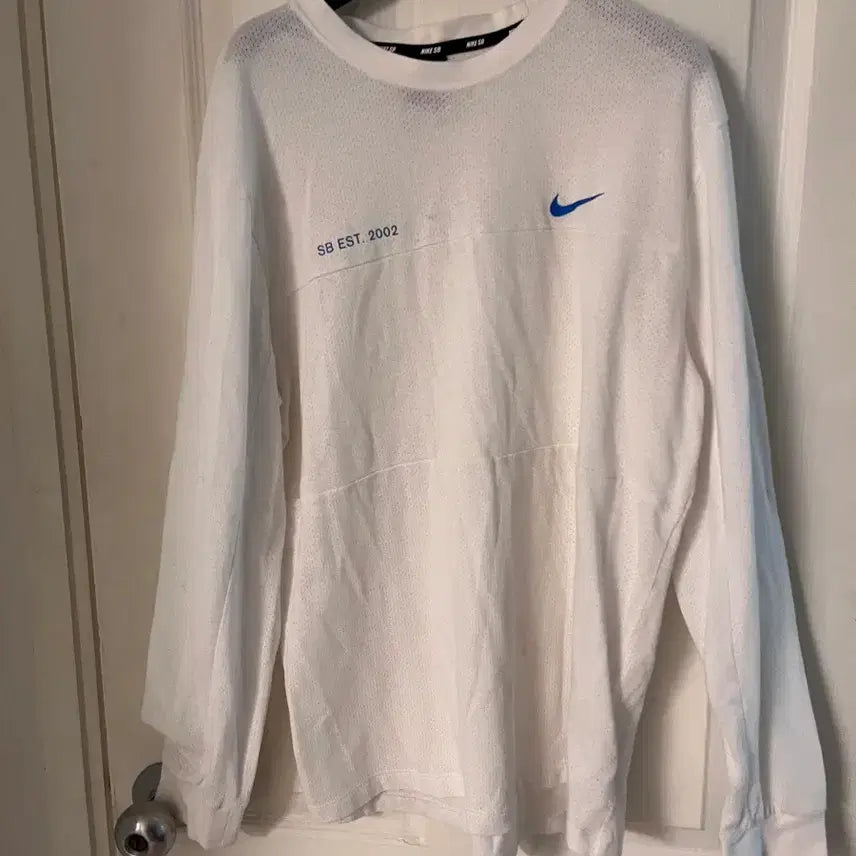 [BUNJANG] Nike SB EST 2002 Long Sleeve T-Shirt White / 나이키 SB EST 2002 긴팔 티셔츠 화이트