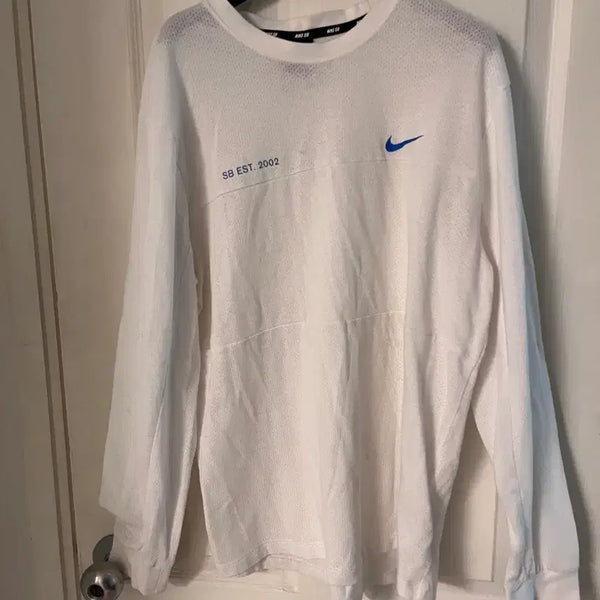 [BUNJANG] Nike SB EST 2002 Long Sleeve T-Shirt White / 나이키 SB EST 2002 긴팔 티셔츠 화이트
