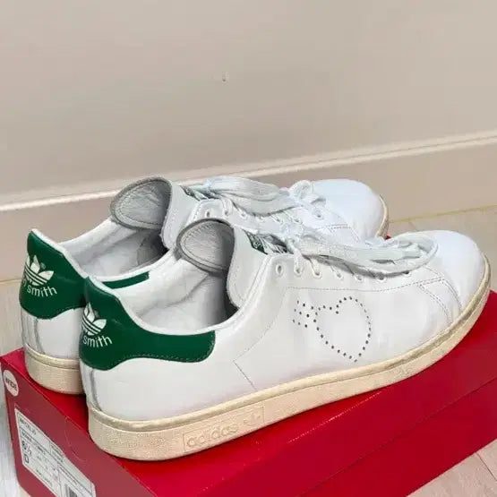 [BUNJANG] Adidas x Human Made Stan Smith Off White Shoes / 아디다스 x 휴먼 메이드 스탠 스미스 오프 화이트