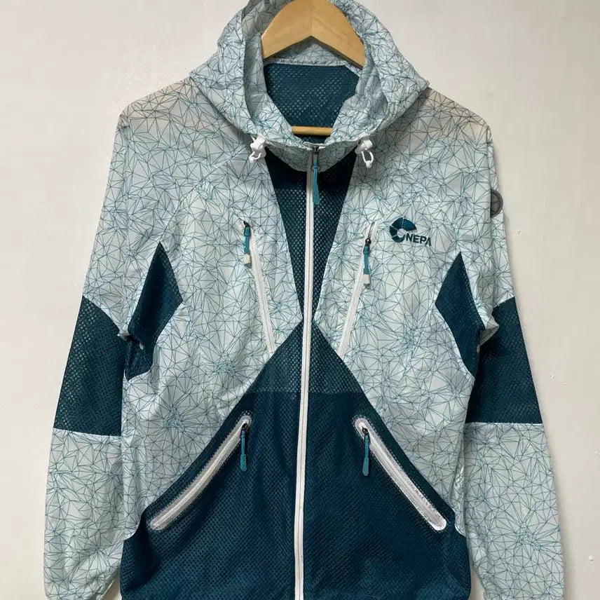 [BUNJANG] NEPA Functional Windbreaker Jacket / 95 NEPA 네파 기능성 바람막이 자켓 정품