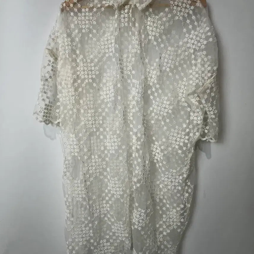 [BUNJANG] Lace Layered Shirt / 레이스 레이어드 셔츠