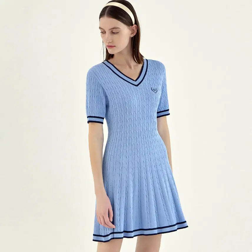[BUNJANG] Atelier Nain Classic Embroidery Cable Knit Dress / 아틀리에나인(Atelier Nain) 클래식자수 케이블 니트원피스 55