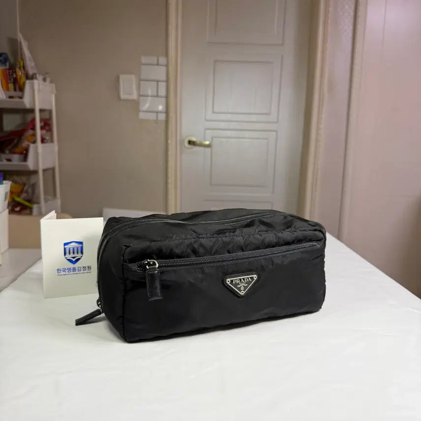 [BUNJANG] Prada Re-Nylon and Saffiano Leather Travel Pouch Clutch Dopp Kit Black / 프라다 리나일론 앤 사피아노 레더 트래블 파우치 클러치 돕키트 블랙