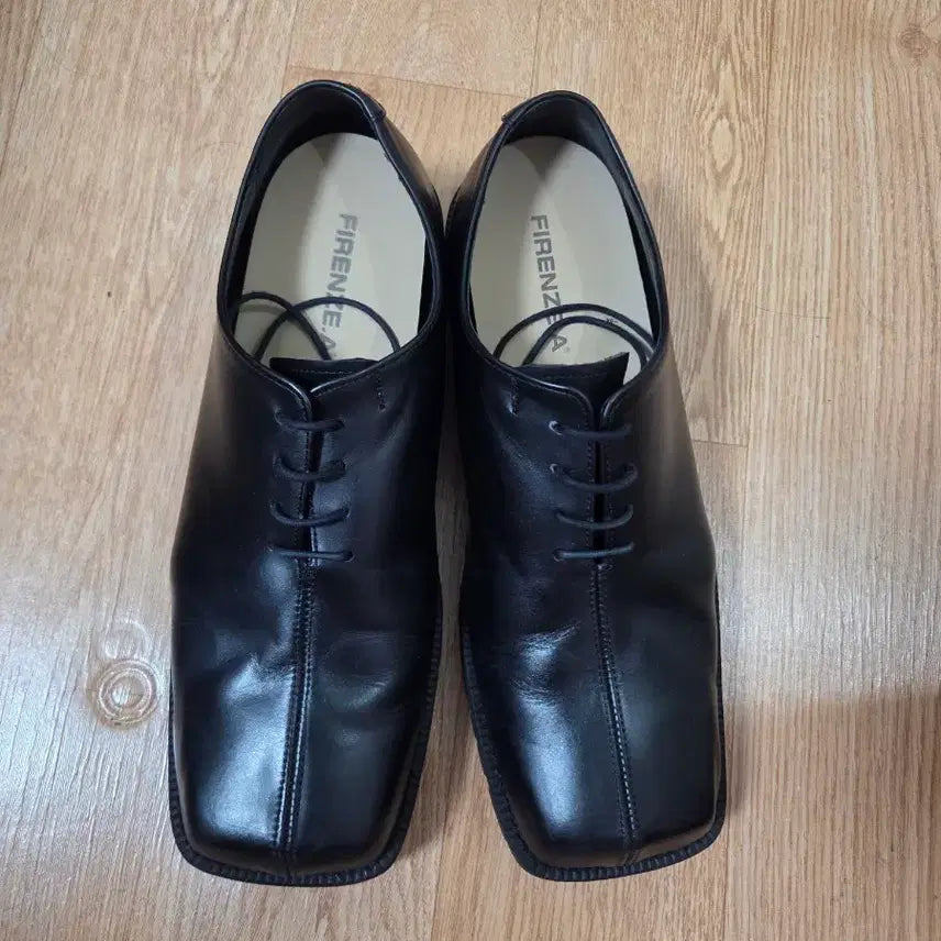 [BUNJANG] Firenze Atelier Wide Square-Toe Derby Shoes / 피렌체 아뜨리에 와이드 스퀘어토 더비 슈즈 275