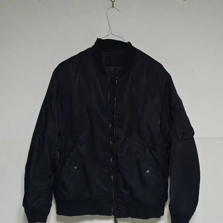 [BUNJANG] Uniqlo MA-1 Black Bomber Jacket / 유니클로 ma-1 블랙 봄버자켓