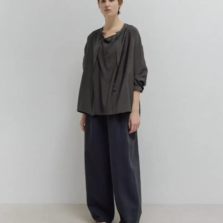 [BUNJANG] Moia 2-Way Drape Shirt Charcoal / Moia 2way drape shirt 모이아 투웨이 셔츠 차콜