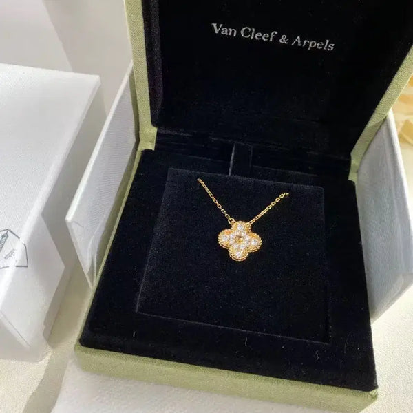 [BUNJANG] Van Cleef & Arpels 18k Gold Necklace / 메종 반클리프 아펠 18k 골드 목걸이