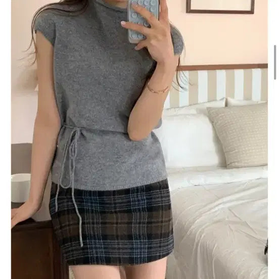 [BUNJANG] Modernrobe If You Eve Cap Polar Strap Short-Sleeved Knit - Grey / 모던로브 이프유 이브 캡 폴라 스트랩 반팔 니트 그레이 새상품