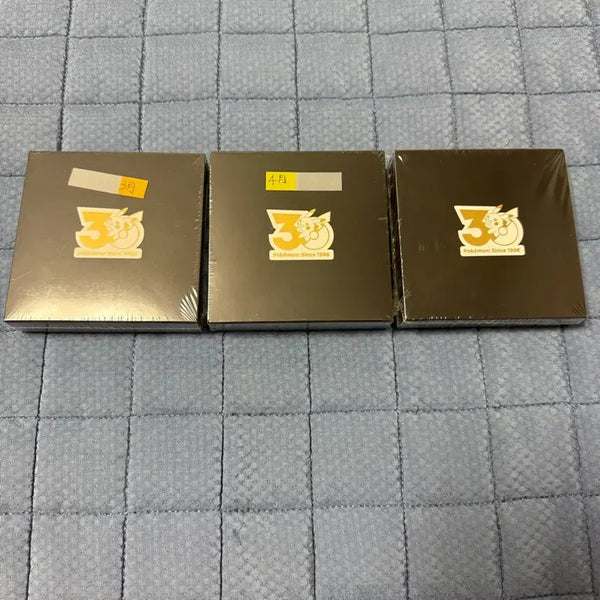 [BUNJANG] Pokemon 30th Anniversary Badge Set (May, June, July) / 포켓몬 30주년 뱃지 3,4,5월