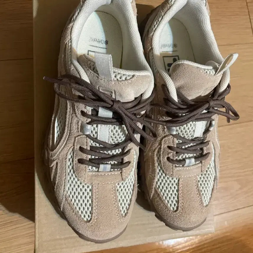 [BUNJANG] Fila Eshafé Suede & Mesh Low-Top Shoes (Beige) / 휠라 에샤페 225
