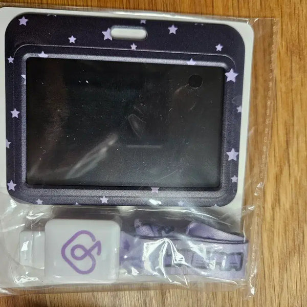 [BUNJANG] IU Uaena 8th Gen Card Holder & Strap (Sealed) / [공식] 아이유 유애나 8기 카드홀더 & 스트랩 (미개봉)
