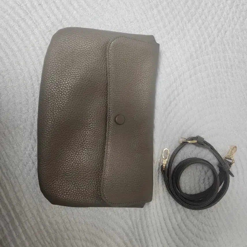 [BUNJANG] Bonggeut Double Bongbong Bag / 봉긋 더블봉봉백