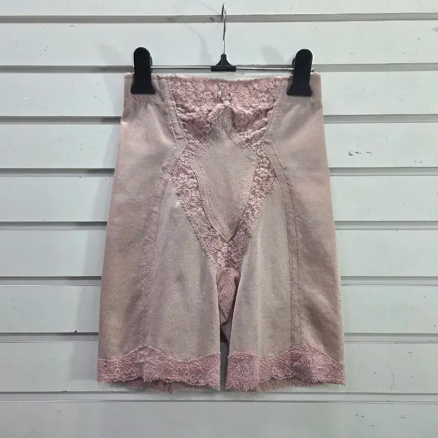 [BUNJANG] Beige Lace Girdle Size 66 / 베이지톤  레이스포인트 거들 66/보물찾기천사