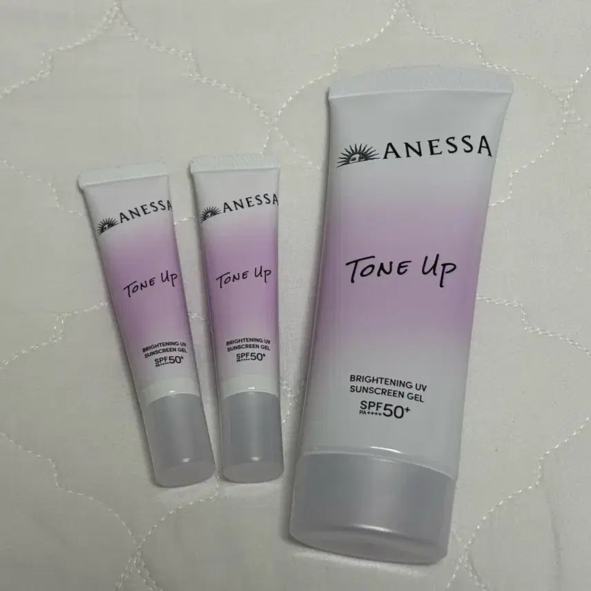 [BUNJANG] Anessa Tone-Up Sunscreen (15g x 2 Sealed, 90g Approx. 80% left) / 아넷사 톤업 선크림 나눔
