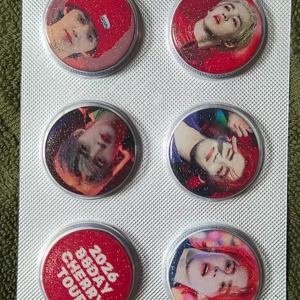 [BUNJANG] SEVENTEEN S.COUPS B-DAY CHERRY TOUR Badge Set / 세븐틴 에스쿱스 B-DAY CHERRY TOUR 뱃지