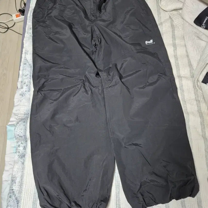 [BUNJANG] Doleouterwear 2526 Snowboard Pants Regular Fit - XL (Black, Khaki) - Set of 2 / 2526 돌아우터웨어 스노우복 바지 2벌 XL사이즈